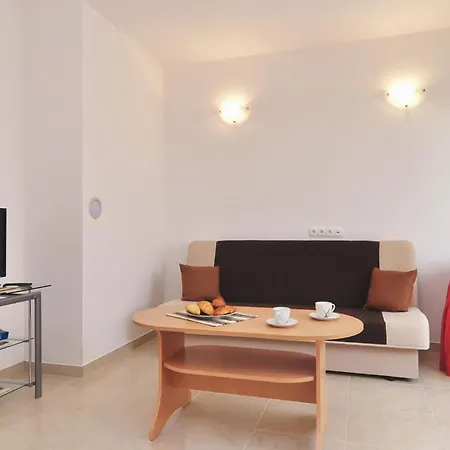 In With Swimming Pool *