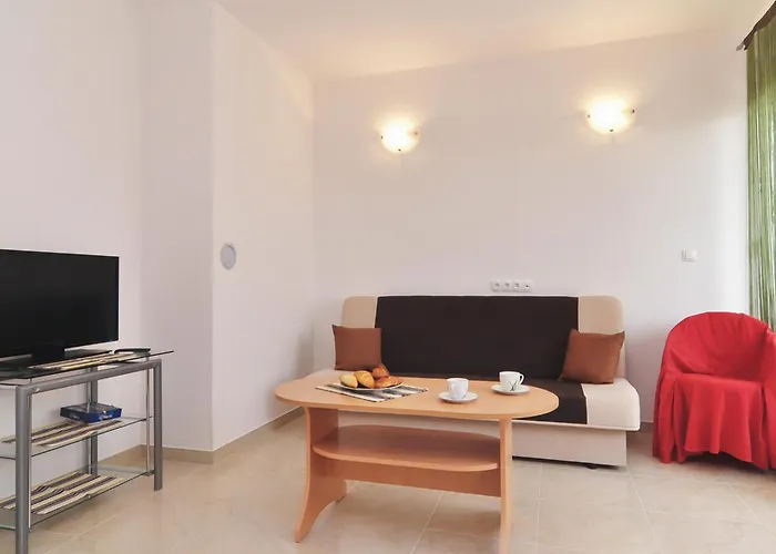 In With Swimming Pool *