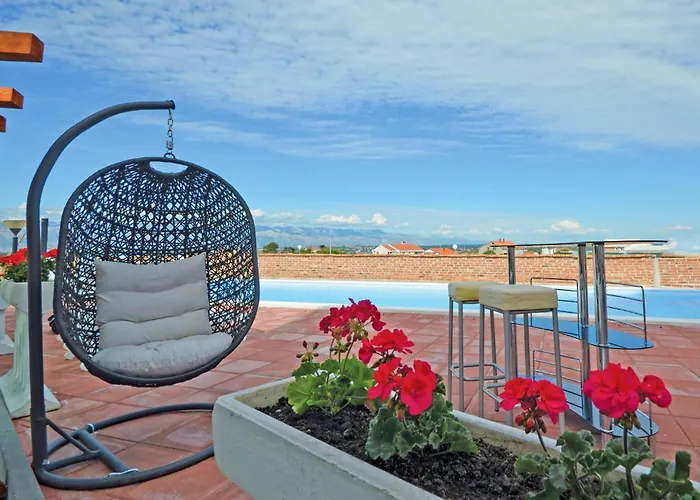 In With Swimming Pool Apartment